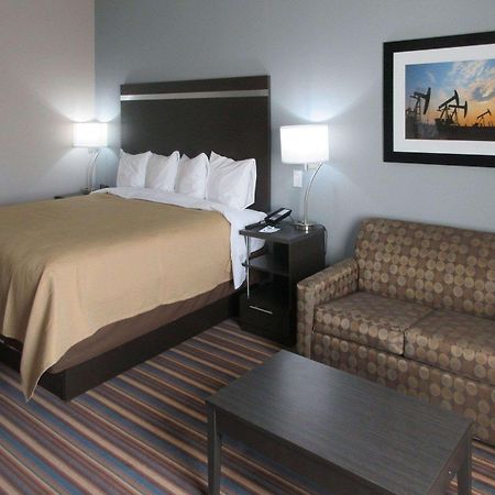 Mainstay Suites Odessa Buitenkant foto