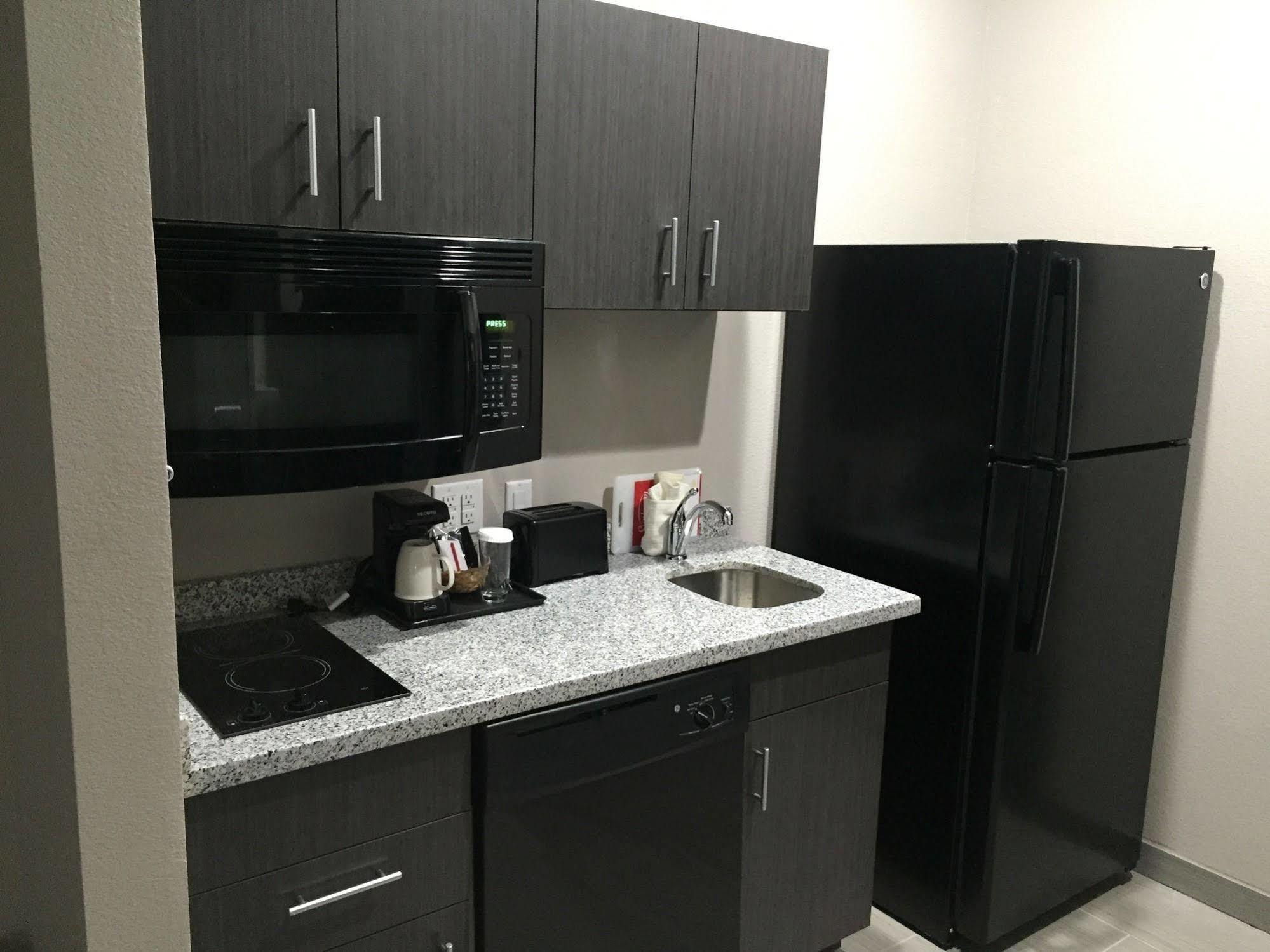 Mainstay Suites Odessa Buitenkant foto